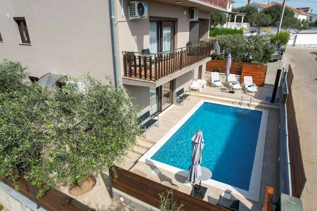Pool Apartments Julia زادار المظهر الخارجي الصورة