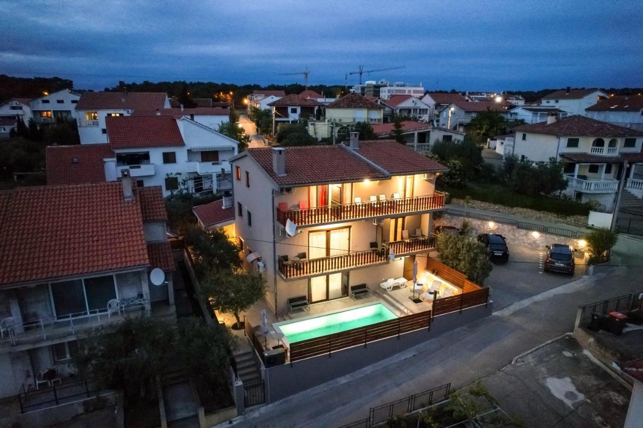 Pool Apartments Julia زادار المظهر الخارجي الصورة