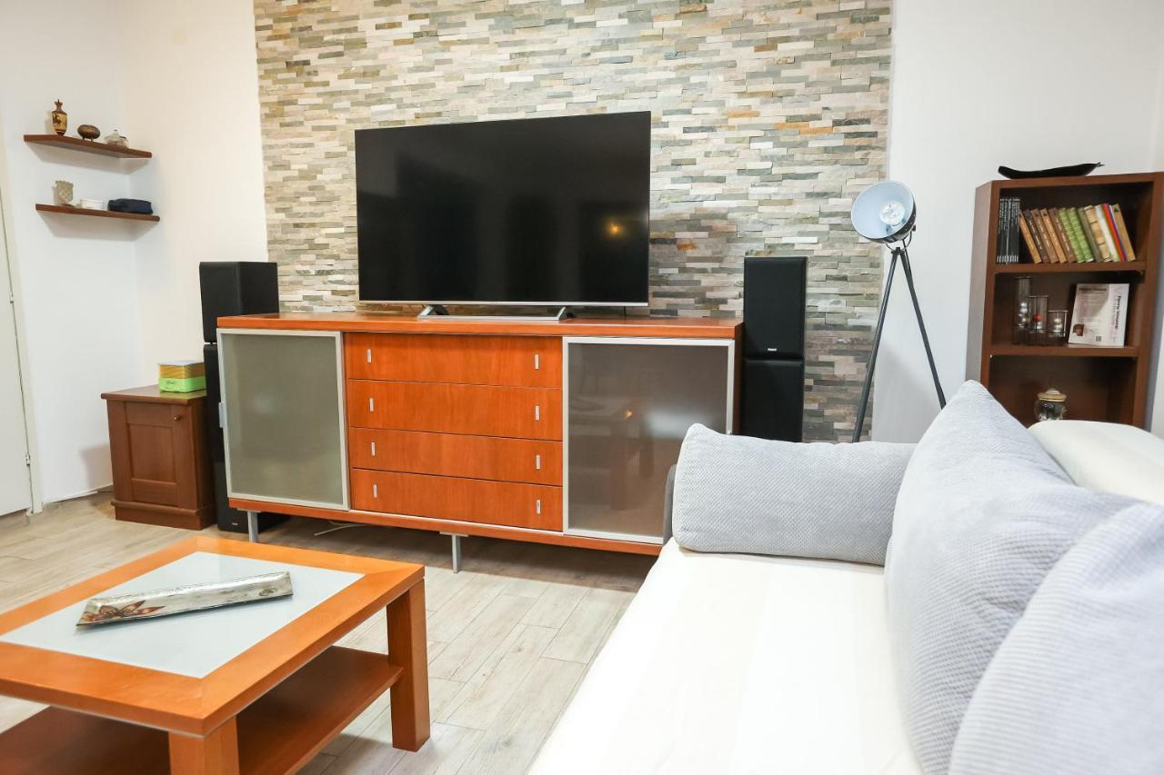 Pool Apartments Julia زادار المظهر الخارجي الصورة