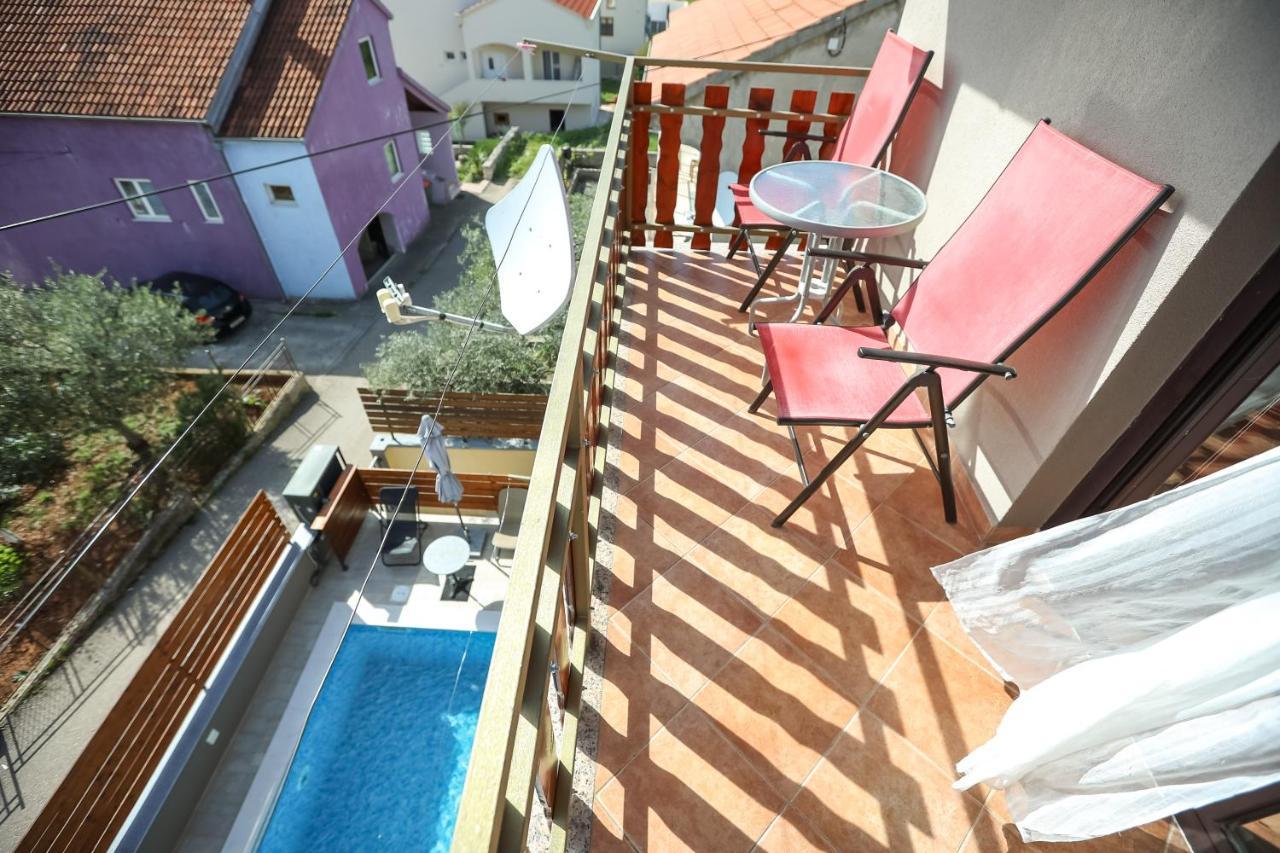 Pool Apartments Julia زادار المظهر الخارجي الصورة