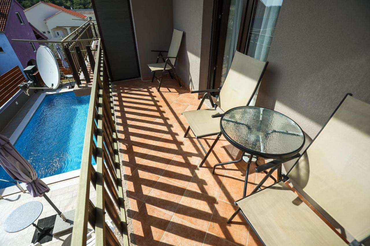 Pool Apartments Julia زادار المظهر الخارجي الصورة