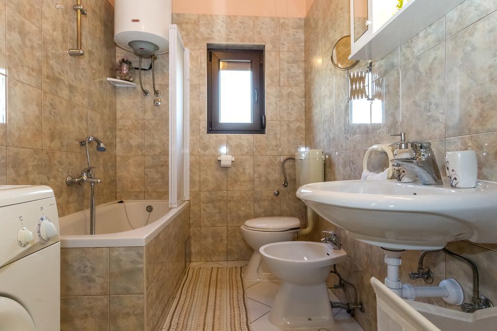 Pool Apartments Julia زادار المظهر الخارجي الصورة