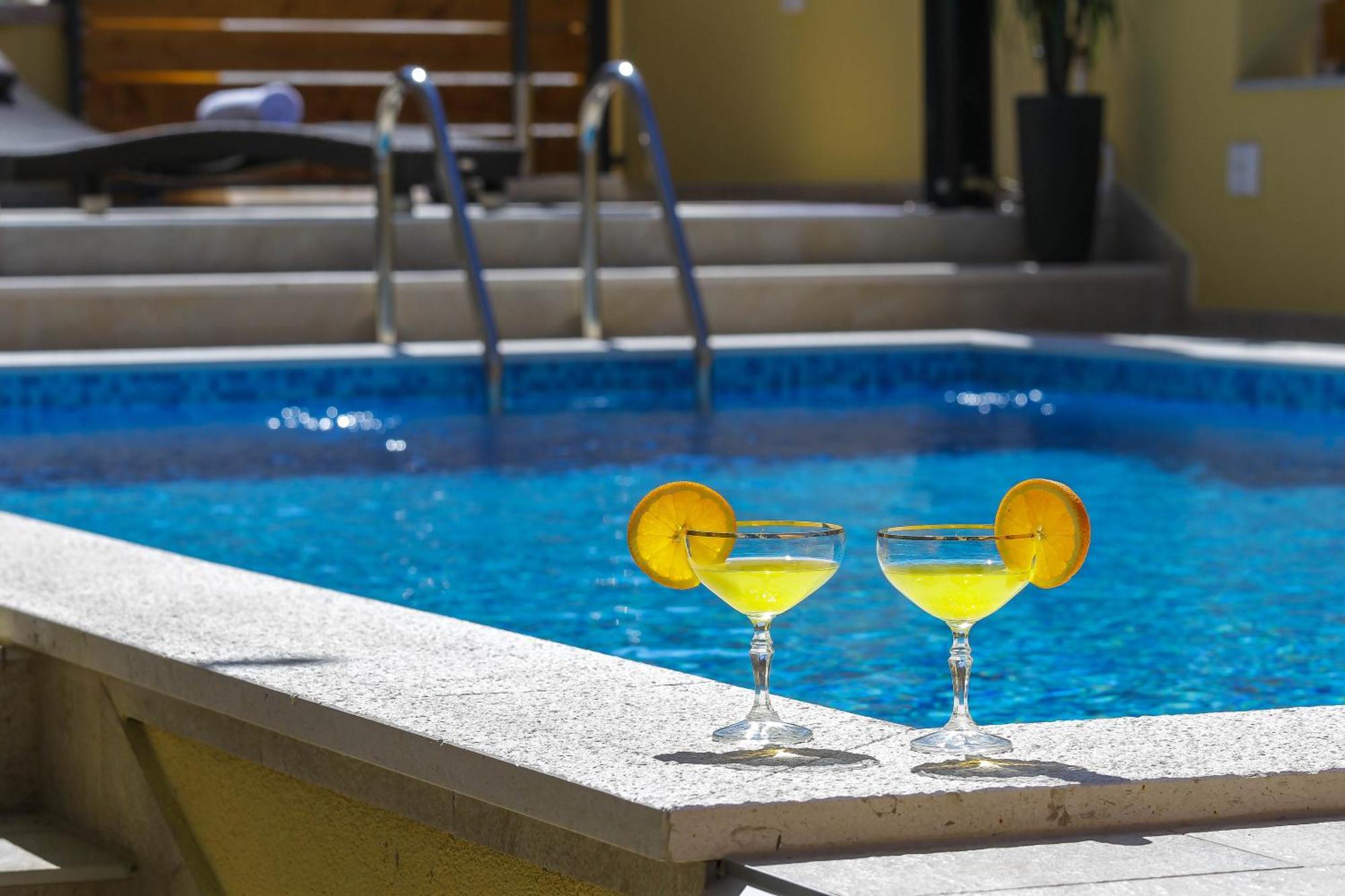 Pool Apartments Julia زادار المظهر الخارجي الصورة
