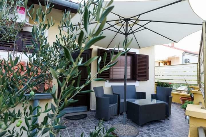 Pool Apartments Julia زادار المظهر الخارجي الصورة